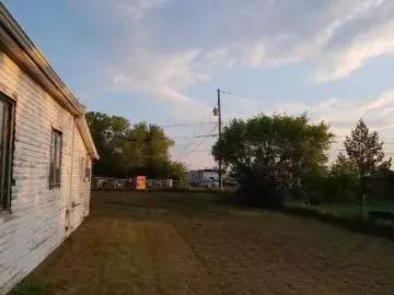 Detached House with xxxx sqft, x Bedrooms, x Bathroom