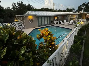 Land with 1800 sqft, 3 Bedrooms, 2 Bathrooms