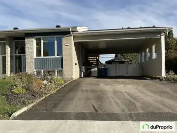 Semi Detached with 3 Bedrooms, 1 Bathroom