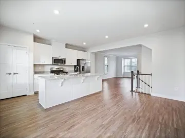 Semi Detached with xxxx sqft, x Bedrooms, xx Bathroom