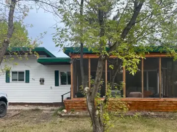 Cottage with 3 Bedrooms, 1 Bathroom