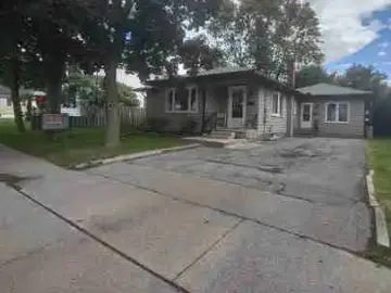 Detached House with 3 Bedrooms, 2 Bathrooms