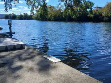 Detached House with 1300 sqft, 2 Bedrooms, 15 Bathroo