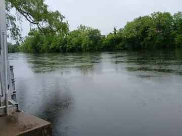 Detached House with 1300 sqft, 2 Bedrooms, 15 Bathroo