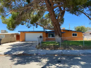 Detached House with 1724 sqft