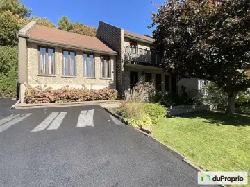 Detached House with 4 Bedrooms, 2 Bathrooms