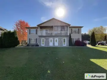 Condominium with x Bedrooms, x Bathroom