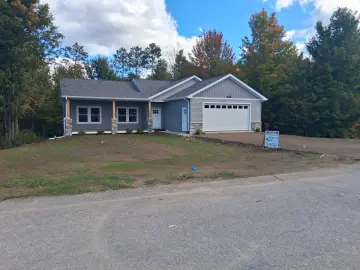 Detached House with **** sqft, * Bedrooms, * Bathroom