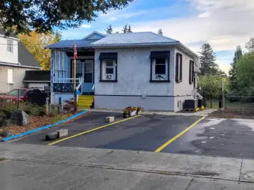 Multi Family with x Bedrooms, x Bathrooms