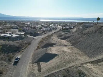 Detached House with 43560 sqft