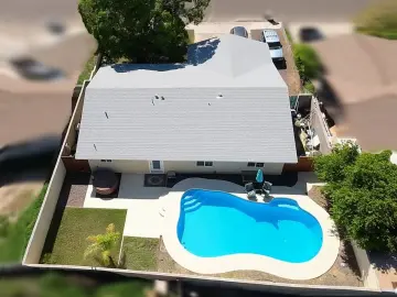 Detached House with xxxx sqft, x Bedrooms, x Bathroom