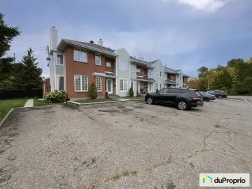 Semi Detached with 2 Bedrooms, 1 Bathroom