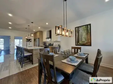 Condominium with x Bedrooms, x Bathroom
