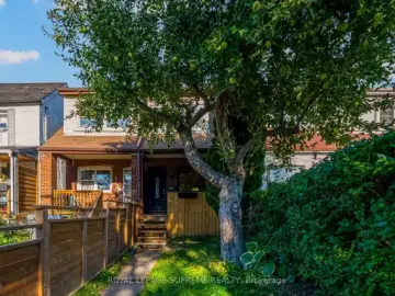 Detached House with x Bedrooms, x Bathrooms