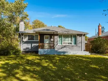 Detached House with x Bedrooms, x Bathroom