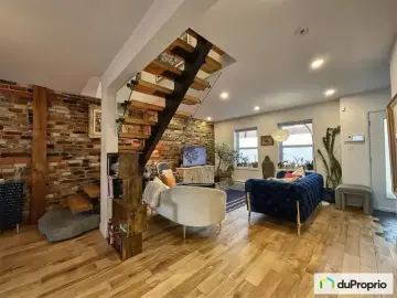 Semi Detached with 3 Bedrooms, 1 Bathroom