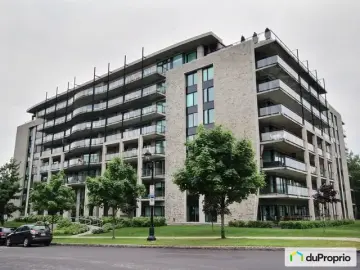 Condominium with x Bedrooms, x Bathroom