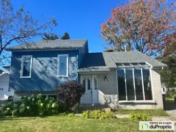 Detached House with 4 Bedrooms, 2 Bathrooms