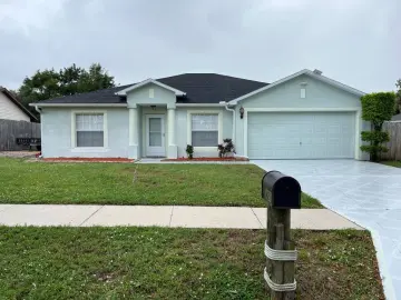 Detached House with 1640 sqft, 4 Bedrooms, 2 Bathroom