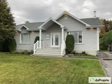 Detached House with 4 Bedrooms, 2 Bathrooms