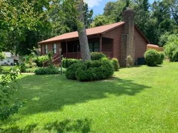 Detached House with 1200 sqft, 2 Bedrooms, 2 Bathroom