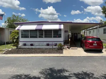 Semi Detached with 960 sqft, 2 Bedrooms, 2 Bathrooms