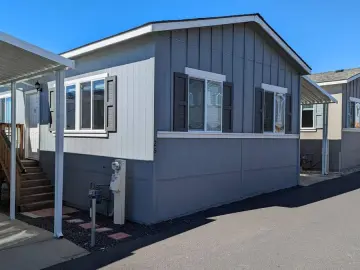 Detached House with 3 Bedrooms, 2 Bathrooms