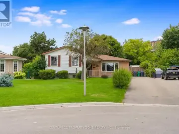 Detached House with * Bedrooms, * Bathrooms