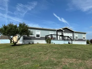 Detached House with 1792 sqft, 4 Bedrooms, 2 Bathroom