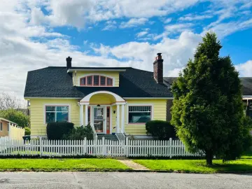 Detached House with **** sqft, * Bedrooms, * Bathroom