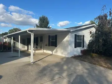 Detached House with xxxx sqft, x Bedrooms, x Bathroom