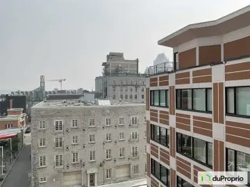 Condominium with 1 Bedroom, 1 Bathroom