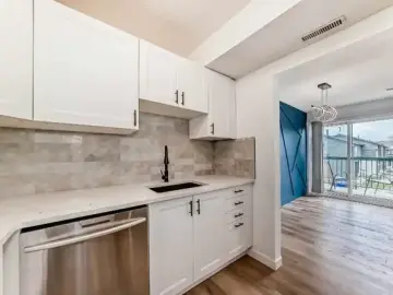 Semi Detached with x Bedrooms, x Bathroom