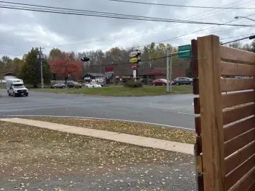 Detached House with 1 Bedroom, 1 Bathroom