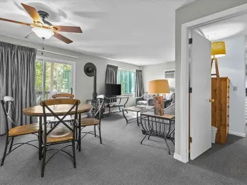 Condominium with xxx sqft, x Bedroom, x Bathroom