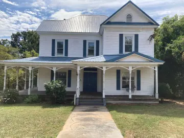 Detached House with x Bedrooms, x Bathrooms