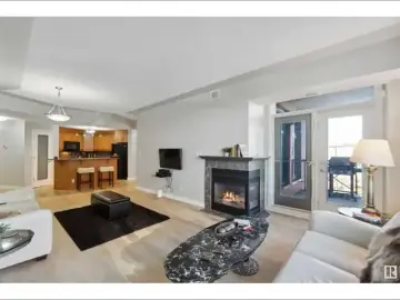 Condominium with 1 Bedroom, 2 Bathrooms