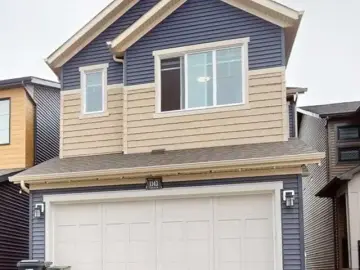 Detached House with 1933 sqft, 3 Bedrooms, 2 Bathroom