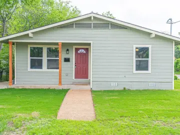 Detached House with xxxx sqft, x Bedrooms, x Bathroom