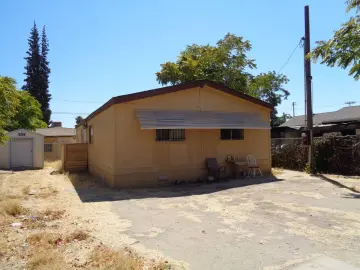 Detached House with 3 Bedrooms, 2 Bathrooms