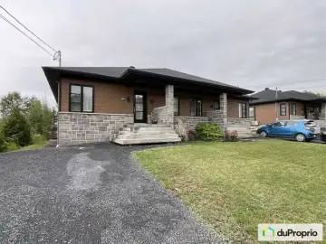 Semi Detached with x Bedrooms, x Bathrooms