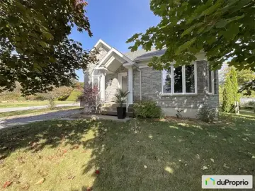 Detached House with x Bedrooms, x Bathrooms