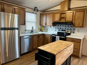 Detached House with xxxx sqft, x Bedrooms, x Bathroom