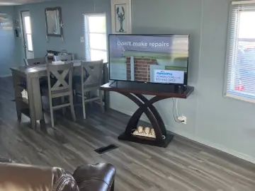 Land with 900 sqft, 2 Bedrooms, 1 Bathroom