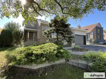 Detached House with x Bedrooms, x Bathrooms