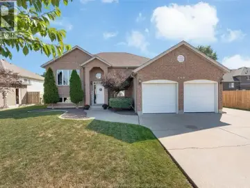 Detached House with xxxx sqft, x Bedrooms, x Bathroom