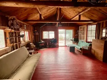 Cottage with x Bedroom, x Bathrooms