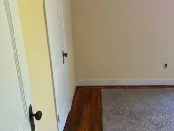 Detached House with 1600 sqft, 2 Bedrooms, 2 Bathroom