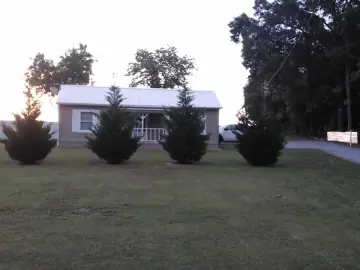 Detached House with 820 sqft, 3 Bedrooms, 1 Bathroom