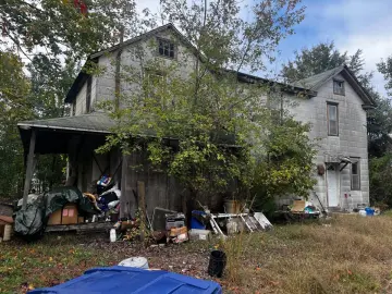 Detached House with 1936 sqft, 3 Bedrooms, 2 Bathroom